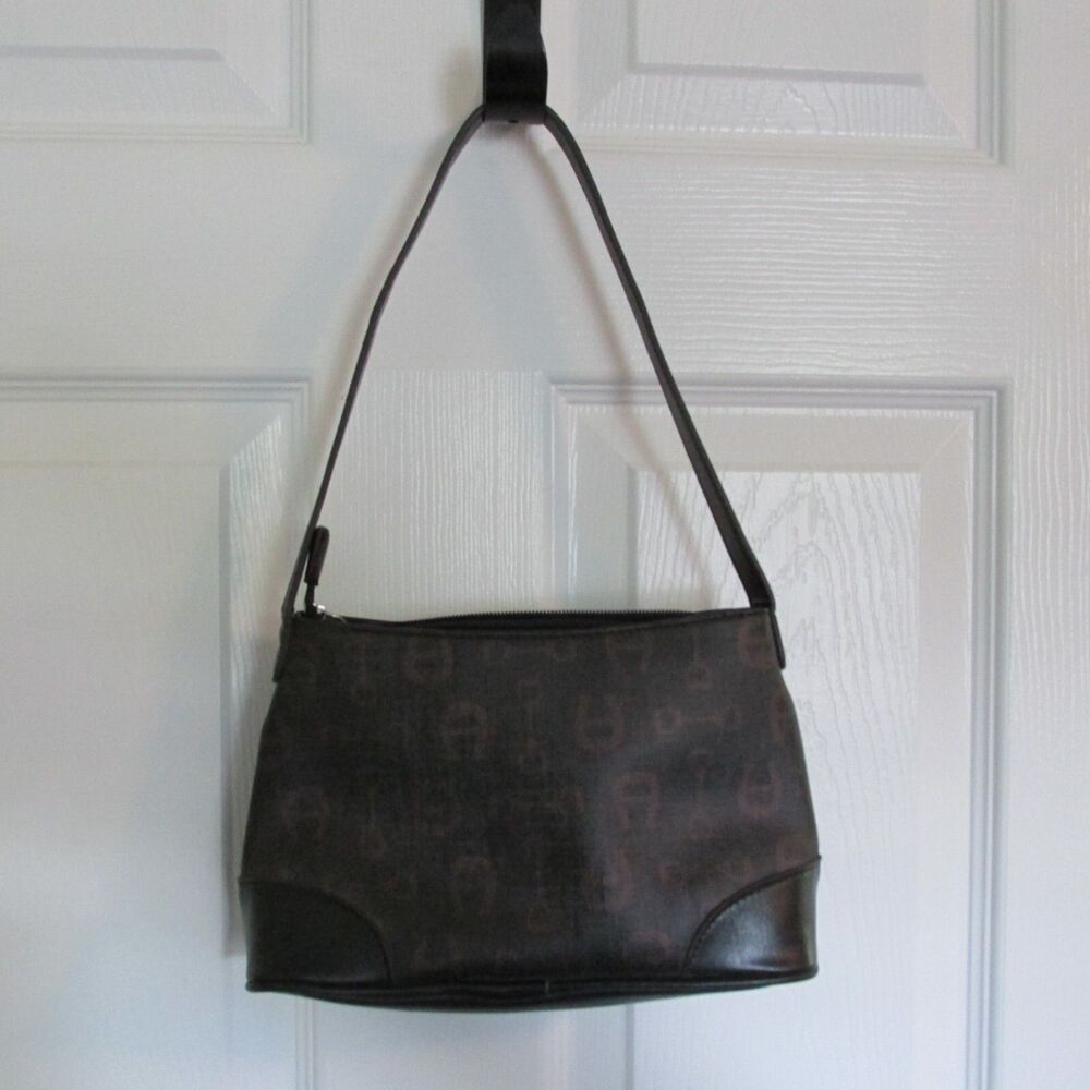 ETIENNE AIGNER Purse  Signature Logo Leather Multiple Pockets 9 in x 5 in - Picture 6 of 10